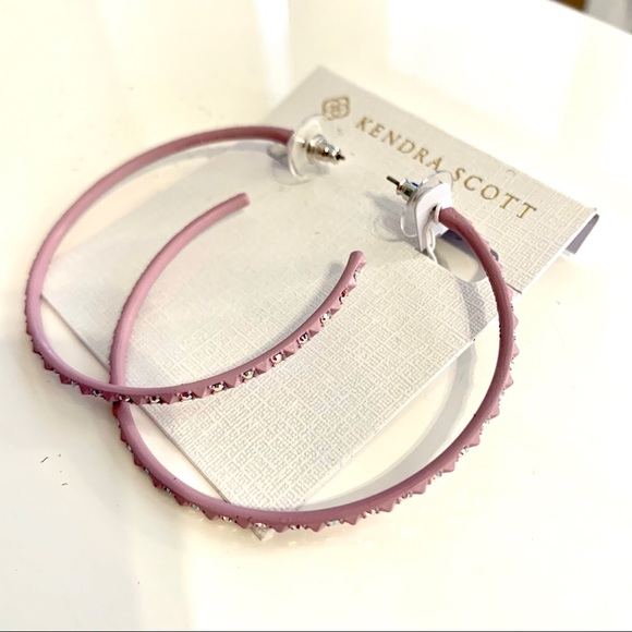 NWT KENDRA SCOTT Val Lilac Matte Earrings - Picture 6 of 6